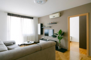 Ladenta apartman***